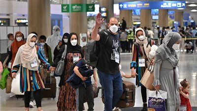 مسئول بالبيت المصري بأوكرانيا يكشف حقيقة إجلاء المصريين على متن 10 طائرات | خاص