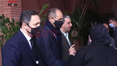 سوزان مبارك وعلاء وجمال يُحيون الذكرى الثانية لوفاة الرئيس الراحل بالدعاء والقرآن