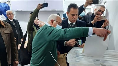 محافظ بورسعيد يدلي بصوته في انتخابات نقابة المهندسين وسط إشراف قضائي | فيديو