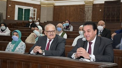 وزير التعليم العالي ورئيس جامعة القاهرة في جولة داخل الحرم الجامعي والمدينة الجامعية 