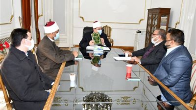 وزير الأوقاف: ترجمنا معاني القرآن الكريم إلى 12 لغة 