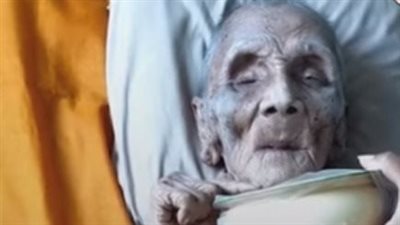 العمر الحقيقي لـ أكبر معمر في العالم بعد ادعائه بلوغه سن الـ163 عامًا | فيديوجراف