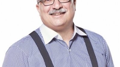 الكاتب الصحفي إبراهيم عيسى يغرد عبر تويتر