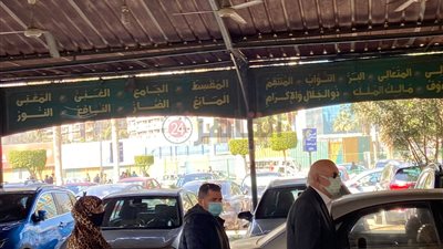 عمر خيرت أول الحضور في جنازة طليقته جالا فهمي |صور