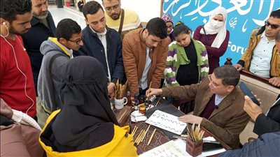 ملتقى الأزهر للخط العربي ينظم ورشًا مفتوحة للجمهور حول فنون الخط والزخرفة الإسلامية