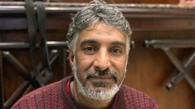 24 ساعة من البحث.. أمانة فني تعيد مبلغا ماليا وكروت ATM لفتاة في بورسعيد | صور وفيديو 