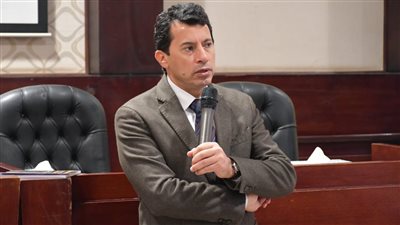 أشرف صبحي: نصنع أجيالًا في رفع الأثقال ولدينا مشروعات قومية