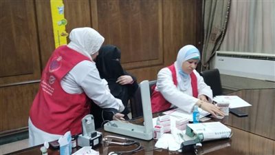 قافلة طبية لتطعيم المتخلفين عن لقاح كورونا بشبرا الخيمة 