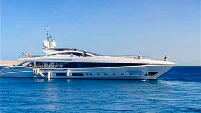 من أكبر يخوت العالم.. ميناء بورسعيد السياحي يودع EL leon 