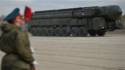 بعد أوامر بوتين.. الجيش الروسي يعلن وضع قوات الصواريخ وأسطولين بحريين في حالة تأهب قتالي 