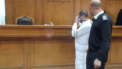 تحقيقات هتك عرض أطفال مدرسة المعادي.. طفلة: المتهم خدني للحمام وشطفني بإيده 