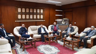 برتوكول تعاون بين جامعة الأقصر ومصر للأسمنت لتنفيذ إنشاءات جامعية جديدة 