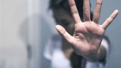 ربة منزل تتهم زوجها وحماها بزرع كاميرات مراقبة بشقتها في حدائق الأهرام