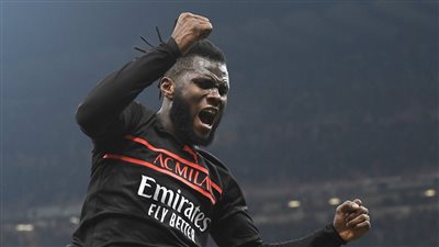 تمهيدًا للانتقال إلى برشلونة.. كيسي يعلن رحيله رسميًا عن ميلان