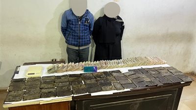 7 كيلو حشيش وميزان حساس.. القبض على شخصين بتهمة الاتجار في المخدرات بالجيزة