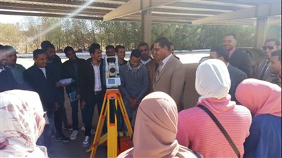 القوى العاملة: استمرار حصر وتسجيل العمالة غير المنتظمة بالوادي الجديد