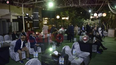 أسامة كمال وطارق علام ومجدى الجلاد أبرز الحاضرين في عزاء الصحفي محمود الكردوسي