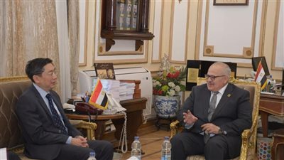 الخشت يستقبل سفير سنغافورة ويتفق على إنشاء درجات علمية مزدوجة في الهندسة والذكاء الاصطناعي