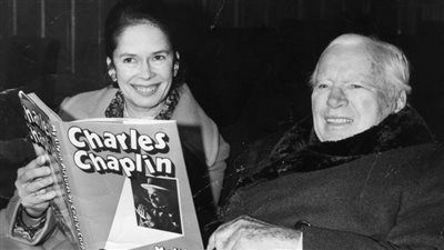 رفضت زوجته دفع الفدية.. لماذا خُطفت جثة شارلي شابلن وأين وجدوها؟ 