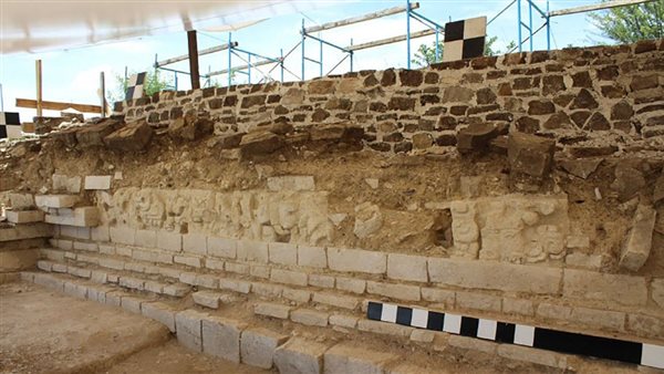 الإفريز المعثور عليه