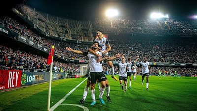 فالنسيا يعبر أتلتيك بيلباو ويتأهل لنهائي كأس ملك إسبانيا