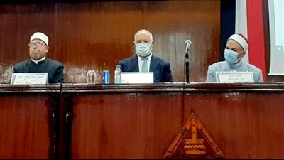 رئيس جامعة بنها: شاركنا في المبادرات الرئاسية الهادفة للحفاظ على كيان الأسرة المصرية 