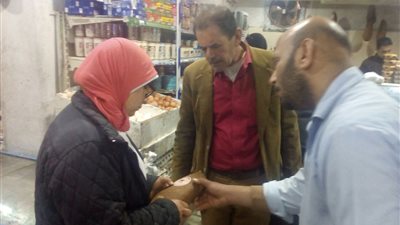 ضبط لحوم ومُصنعات منتهية الصلاحية بأسواق الإسكندرية