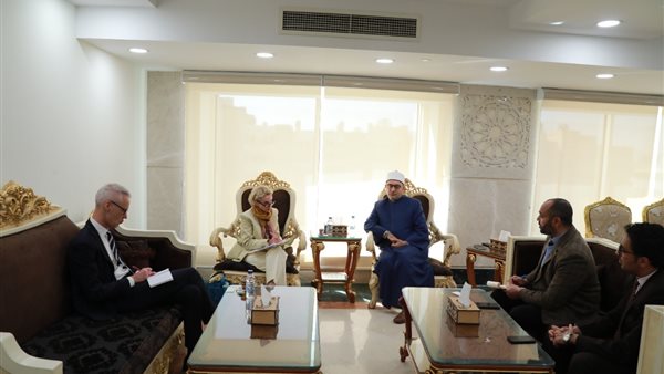  الدكتور نظير عيّاد