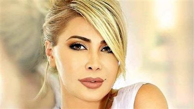 نوال الزغبي تطرح أحدث أغنياتها لسه باجي على بالك الليلة 