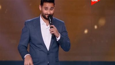 المتسابق محمد نادر ينسى كلمات أغنية يقدمها على مسرح الدوم.. ولجنة التحكيم: كمل متخافش