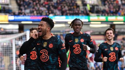 تشيلسي يقسو على بيرنلي برباعية في الدوري الإنجليزي