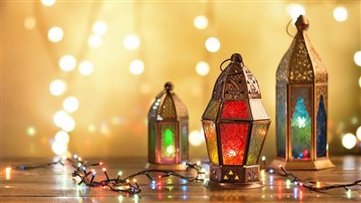 خلفيات رمضان 2022.. 10 صور لتزيين هاتفك المحمول بأرق عبارات الشهر الكريم