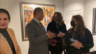 جاليري بيكاسو أيست يفتتح معرض مراحل وأزمنة لجرجس لطفي.. والفنان: أعمالي تحاكي الشعبية المصرية