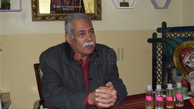 أقدمها يرجع إلى 130 عامًا وتَزن 50 كجم.. خبير يكشف تفاصيل علاج تلف وترميم الأيقونات القبطية | حوار