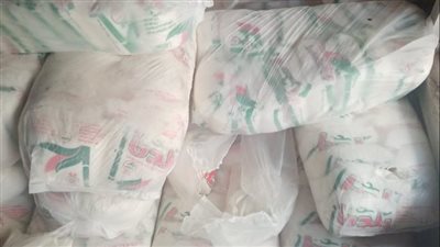 ضبط نصف طن سكر تمويني قبل بيعه بالسوق السوداء في البحيرة