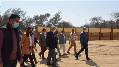 المرحلة الأولى تكفي لإيواء 220 حصانًا.. محافظ الجيزة يتفقد مشروع إنشاء الإسطبل الحضاري