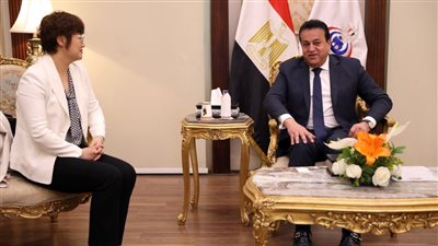 الصحة تبحث مع سينوفاك بيوتيك توطين صناعة اللقاحات وإنشاء مركز تجارب إكلينيكية