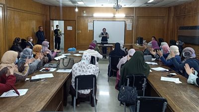 للمرة الأولى.. تدريب فرق التمريض بالشرقية على لغة الإشارة | صور