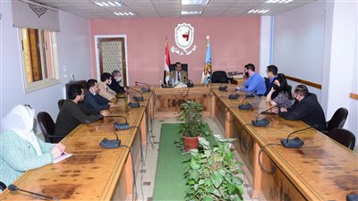 وفد منظمة نيورو كيدز العالمية في زيارة لقسم جراحة المخ والأعصاب بجامعة سوهاج