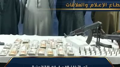 لحظة القبض على المتهمين بالسطو المسلح على محطة وقود في القوصية | فيديو