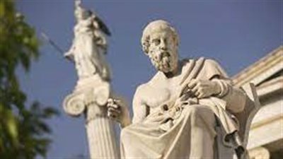 لا تترك الحق.. أهم حِكم ومقولات الفيلسوف أرسطو في ذكرى وفاته 
