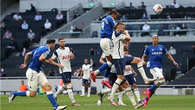 إيفرتون يقدم احتجاجًا على عدم احتساب ركلة جزاء أمام ليفربول