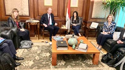 المشاط: نعمل مع الجهات الحكومية لتنفيذ استراتيجية التعاون مع البنك الأوروبي لإعادة الإعمار