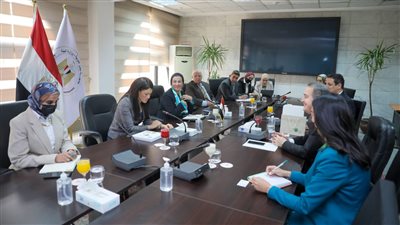 وزيرة البيئة: نتطلع للحصول على نحو 15 مليار دولار لتمويل مشروعات الطاقة 