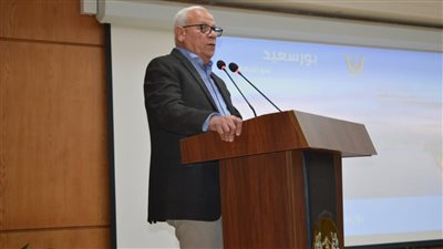 محافظ بورسعيد يلتقي رؤساء الأحياء ويشدد على تكثيف أعمال إزالة الاشغالات والمخالفات | صور 