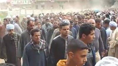 جنازة مهيبة.. تشييع جثمان شخص توفي حزنًا على رحيل نجله بسوهاج | بث مباشر