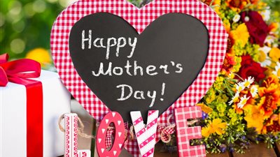  لماذا عيد الام يوم 21 مارس.. جحود الأبناء ومقال على أمين سببين وراء الاحتفال 