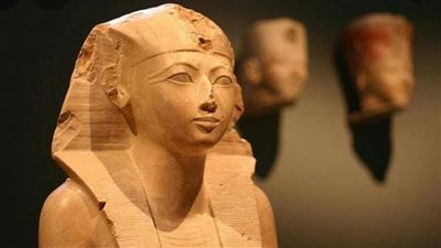 متاحف الآثار تلقي الضوء على الدور التاريخي لسيدات مصريات في جميع المجالات | صور