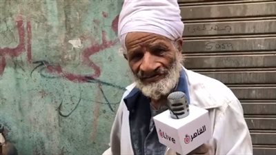 بعد استجابة رجل أعمال سعودي له وتكفله بمصاريف العمرة.. بائع العسلية: كانت أمنية حياتي | بث مباشر