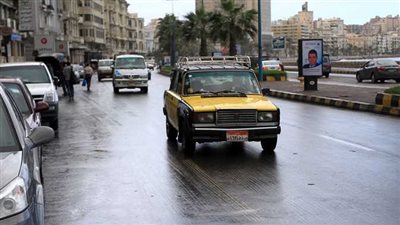 سقوط أمطار متفاوتة الشدة على محافظتي الإسكندرية ومطروح | بث مباشر